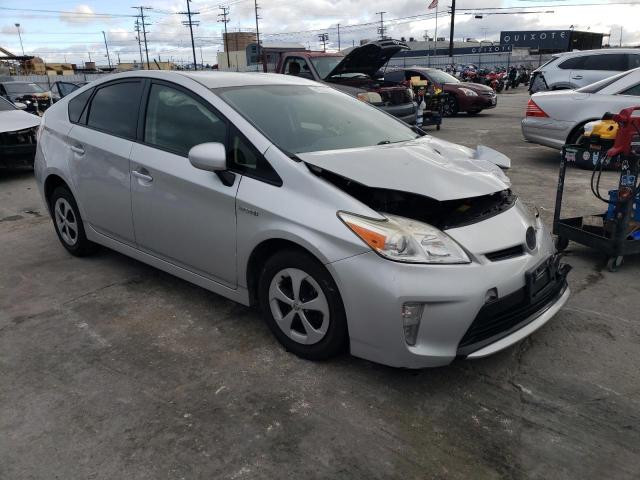 JTDKN3DU0F0445890 - 2015 TOYOTA PRIUS SILVER photo 4