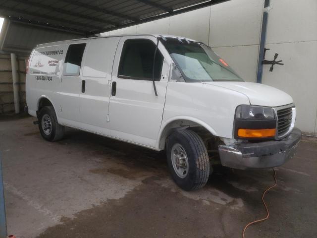 1GTW7FCF8F1900821 - 2015 GMC SAVANA G2500 WHITE photo 4