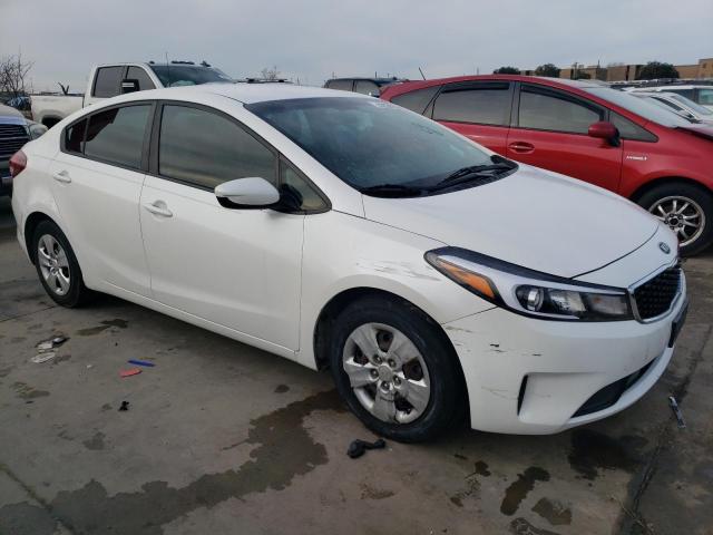 3KPFL4A74HE076876 - 2017 KIA FORTE LX WHITE photo 4