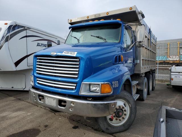 2FZXEWCBXYAG46264 - 2000 STERLING TRUCK LT 9500 BLUE photo 2