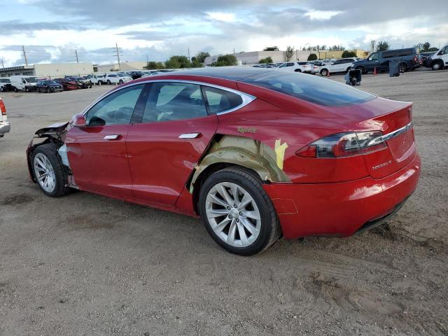 5YJSA1E22JF295787 - 2018 TESLA MODEL S RED photo 2