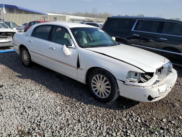 1LNHM81W54Y659770 - 2004 LINCOLN TOWN CAR EXECUTIVE WHITE photo 4