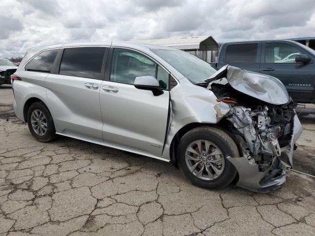 5TDKRKEC5MS046813 - 2021 TOYOTA SIENNA LE SILVER photo 4
