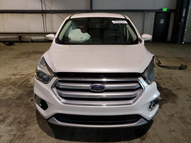 1FMCU0GDXHUD92303 - 2017 FORD ESCAPE SE WHITE photo 5