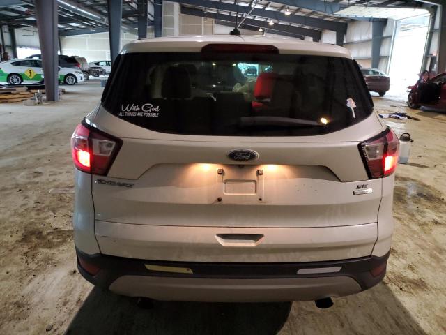 1FMCU0GDXHUD92303 - 2017 FORD ESCAPE SE WHITE photo 6