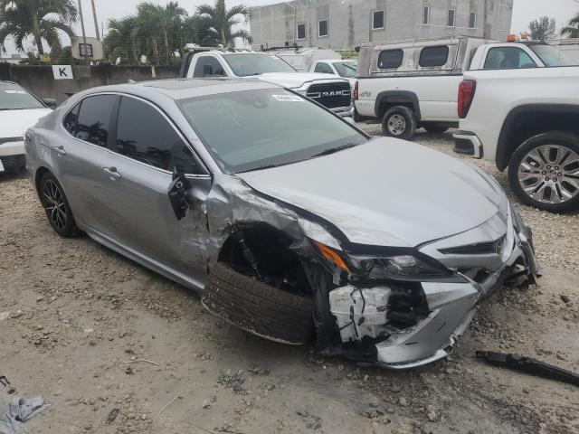 4T1T11AK1RU890719 - 2024 TOYOTA CAMRY SE NIGHT SHADE SILVER photo 4