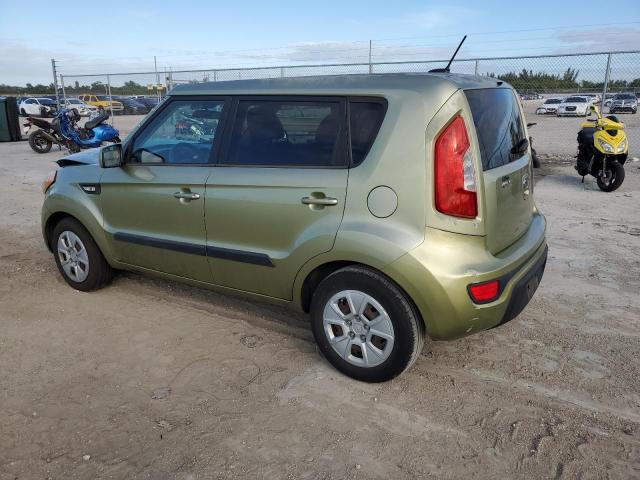 KNDJT2A56C7468733 - 2012 KIA SOUL GREEN photo 2