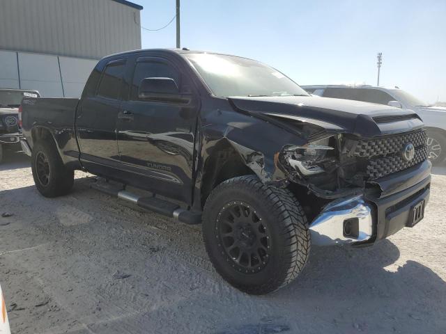 5TFUY5F19KX795003 - 2019 TOYOTA TUNDRA DOUBLE CAB SR/SR5 BLACK photo 4