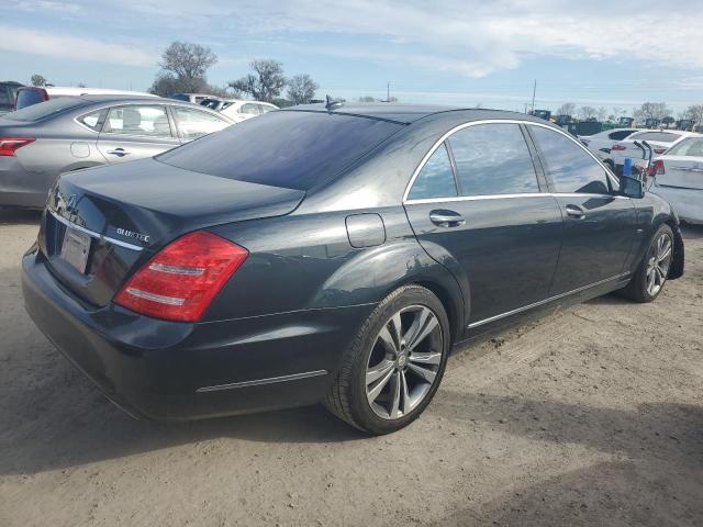 WDDNG8DB0CA425203 - 2012 MERCEDES-BENZ S 350 BLUETEC BLACK photo 3