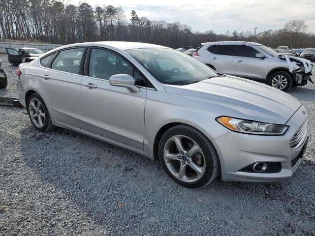 1FA6P0H79E5353392 - 2014 FORD FUSION SE SILVER photo 4