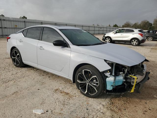 1N4BL4CV7PN396686 - 2023 NISSAN ALTIMA SR GRAY photo 4