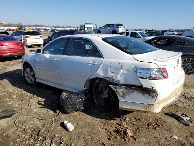 4T1BF3EK9BU711545 - 2011 TOYOTA CAMRY BASE WHITE photo 2