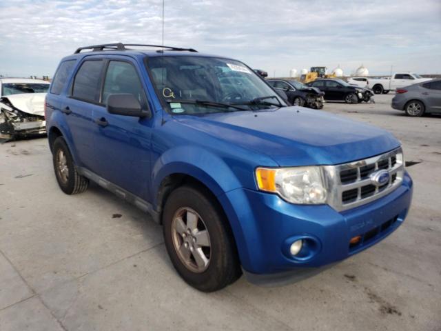 1FMCU9DG8CKB64680 - 2012 FORD ESCAPE XLT BLUE photo 4