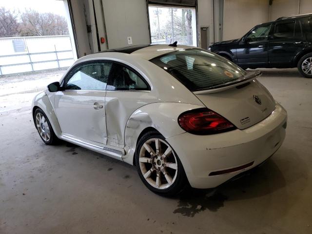 3VWFD7AT3KM703900 - 2019 VOLKSWAGEN BEETLE S WHITE photo 2