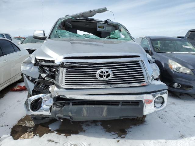 5TFHY5F12BX205936 - 2011 TOYOTA TUNDRA CREWMAX LIMITED SILVER photo 5