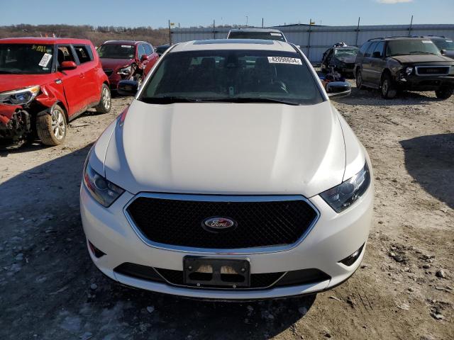 1FAHP2KT0HG114705 - 2017 FORD TAURUS SHO WHITE photo 5