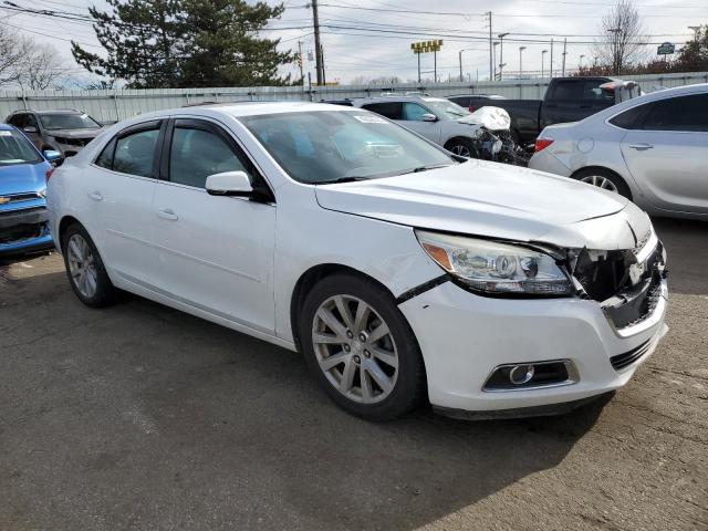 1G11D5SL0FF255887 - 2015 CHEVROLET MALIBU 2LT WHITE photo 4