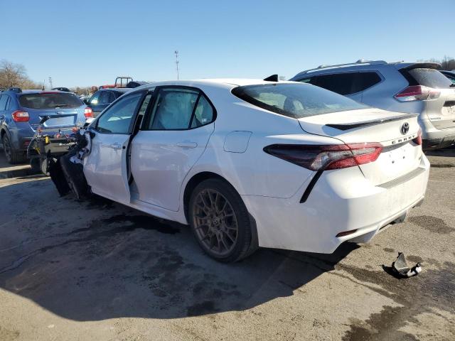 4T1G11AK9RU253031 - 2024 TOYOTA CAMRY SE NIGHT SHADE WHITE photo 2