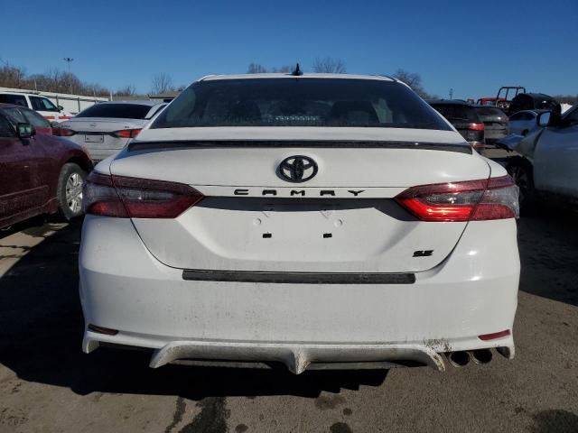 4T1G11AK9RU253031 - 2024 TOYOTA CAMRY SE NIGHT SHADE WHITE photo 6