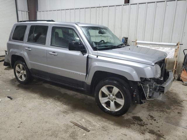 1C4NJRFB3GD645809 - 2016 JEEP PATRIOT LATITUDE SILVER photo 4