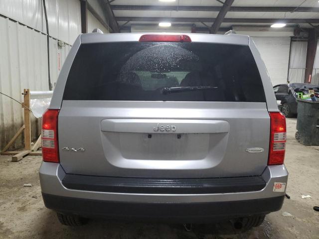 1C4NJRFB3GD645809 - 2016 JEEP PATRIOT LATITUDE SILVER photo 6