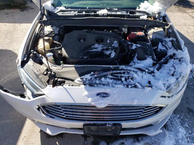 3FA6P0T93HR228950 - 2017 FORD FUSION SE WHITE photo 11