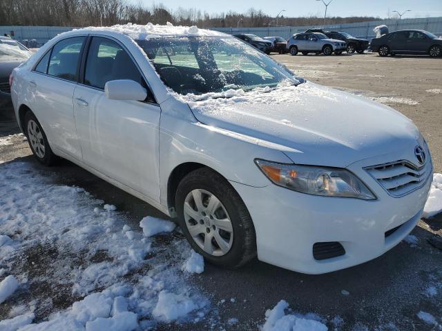 4T4BF3EK3BR091328 - 2011 TOYOTA CAMRY BASE WHITE photo 4