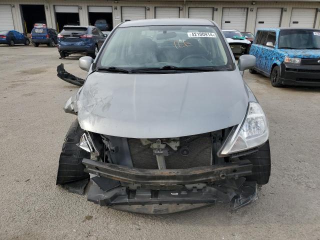 3N1BC1AP4AL416917 - 2010 NISSAN VERSA S SILVER photo 5