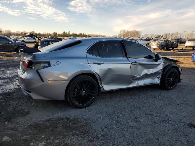 4T1K61AK0MU611847 - 2021 TOYOTA CAMRY XSE SILVER photo 3