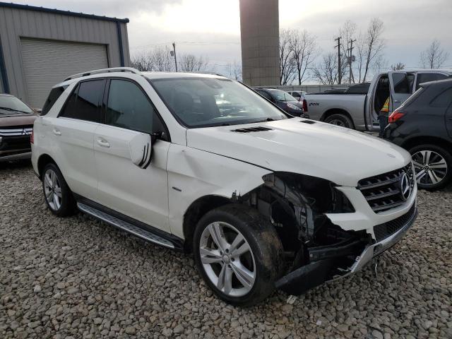 4JGDA5HB9CA033266 - 2012 MERCEDES-BENZ ML 350 4MATIC WHITE photo 4