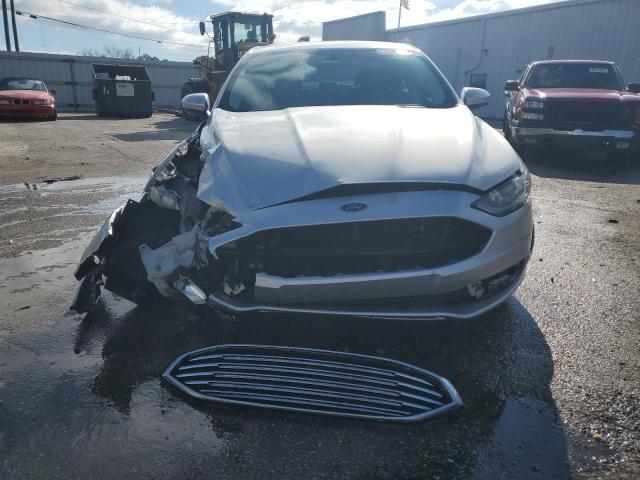 3FA6P0H72HR391807 - 2017 FORD FUSION SE SILVER photo 5