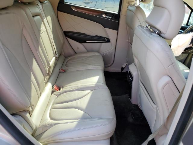 5LMCJ2C90HUL62293 - 2017 LINCOLN MKC SELECT Բեժ լուսանկար 10