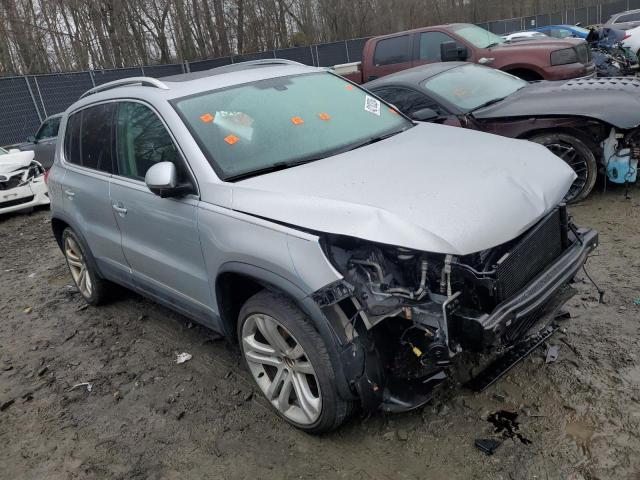 WVGAV7AX7GW521357 - 2016 VOLKSWAGEN TIGUAN S SILVER photo 4