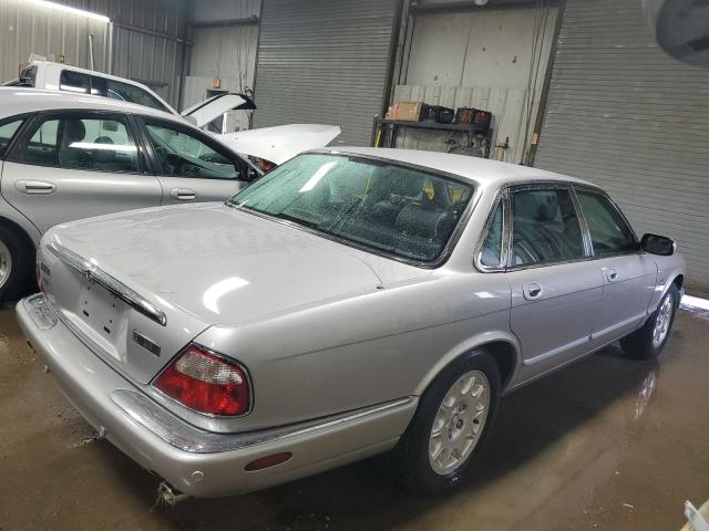SAJDA14C13LF57838 - 2003 JAGUAR XJ8 SILVER photo 3