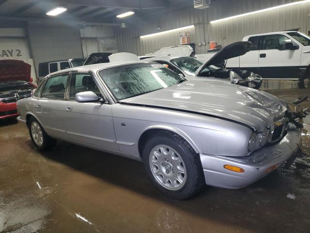 SAJDA14C13LF57838 - 2003 JAGUAR XJ8 SILVER photo 4