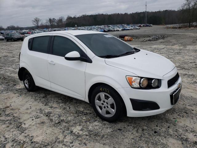 1G1JA6SGXF4183965 - 2015 CHEVROLET SONIC LS WHITE photo 4