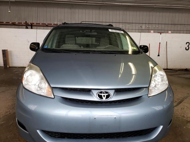 5TDZK23C89S277623 - 2009 TOYOTA SIENNA CE BLUE photo 5