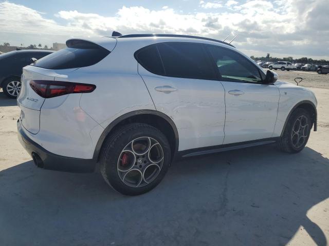 ZASPAKBN7N7D42194 - 2022 ALFA ROMEO STELVIO TI Սպիտակ լուսանկար 3