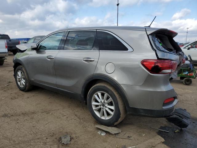 5XYPGDA32KG461420 - 2019 KIA SORENTO L SILVER photo 2