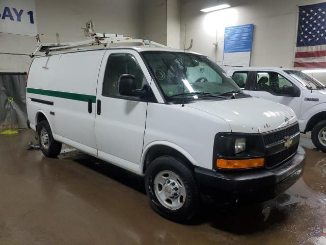 1GCWGFCA7B1130738 - 2011 CHEVROLET EXPRESS G2 WHITE photo 4