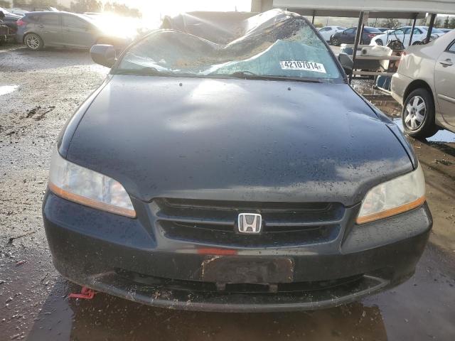 3HGCG6653YG700439 - 2000 HONDA ACCORD LX BLACK photo 5