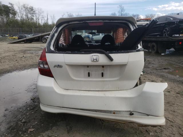 JHMGD38637S037019 - 2007 HONDA FIT S WHITE photo 6