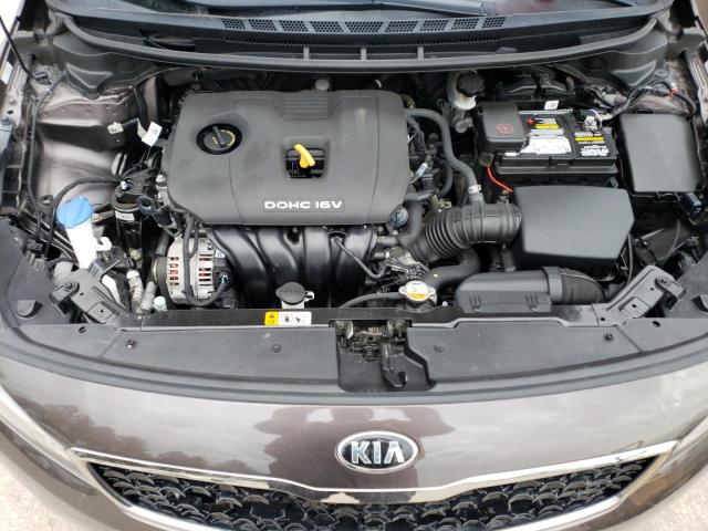 3KPFK4A7XHE113559 - 2017 KIA FORTE LX GRAY photo 11