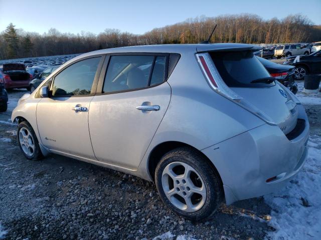 1N4AZ0CP6FC305678 - 2015 NISSAN LEAF S SILVER photo 2