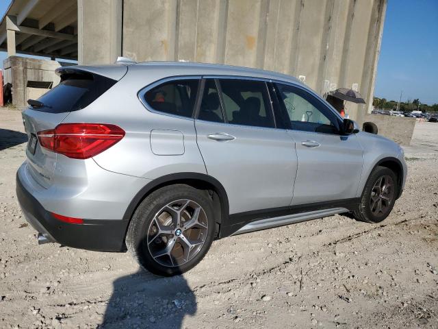 WBXHU7C51K5L11811 - 2019 BMW X1 SDRIVE28I Argent photo 3