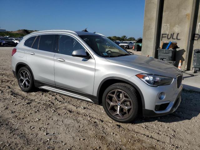 WBXHU7C51K5L11811 - 2019 BMW X1 SDRIVE28I Argent photo 4