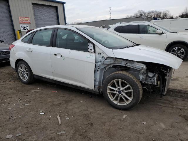 1FADP3F20HL265363 - 2017 FORD FOCUS SE WHITE photo 4