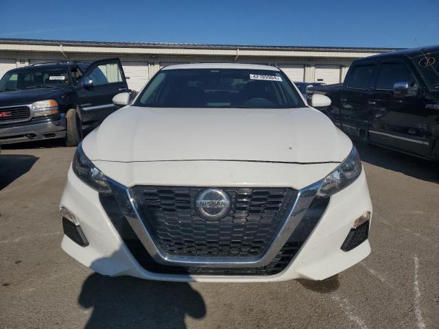 1N4BL4BVXKC154951 - 2019 NISSAN ALTIMA S WHITE photo 5