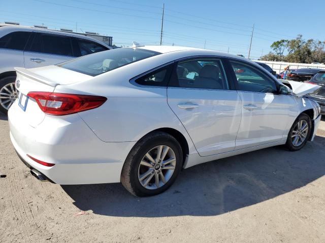 5NPE24AF7HH463830 - 2017 HYUNDAI SONATA SE WHITE photo 3