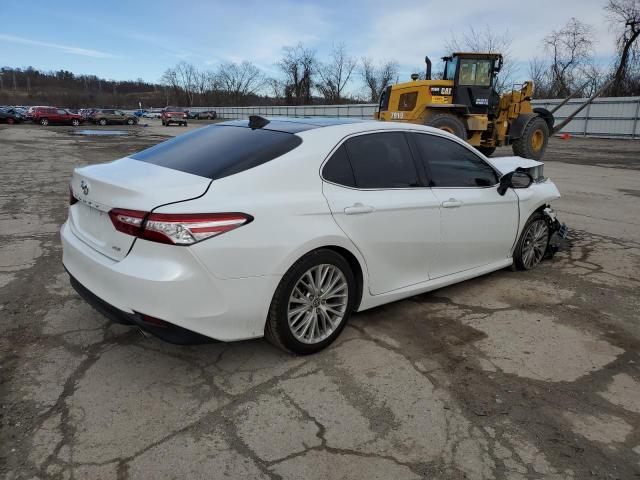 4T1F11AK8LU391310 - 2020 TOYOTA CAMRY XLE WHITE photo 3